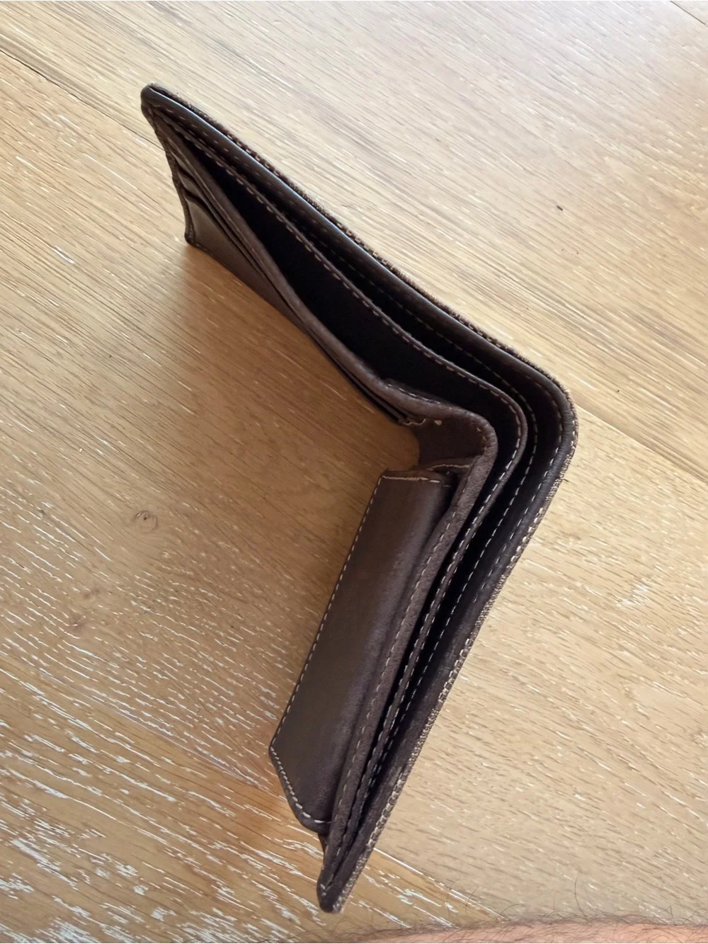 Gucci Mens Brown Monogram Wallet